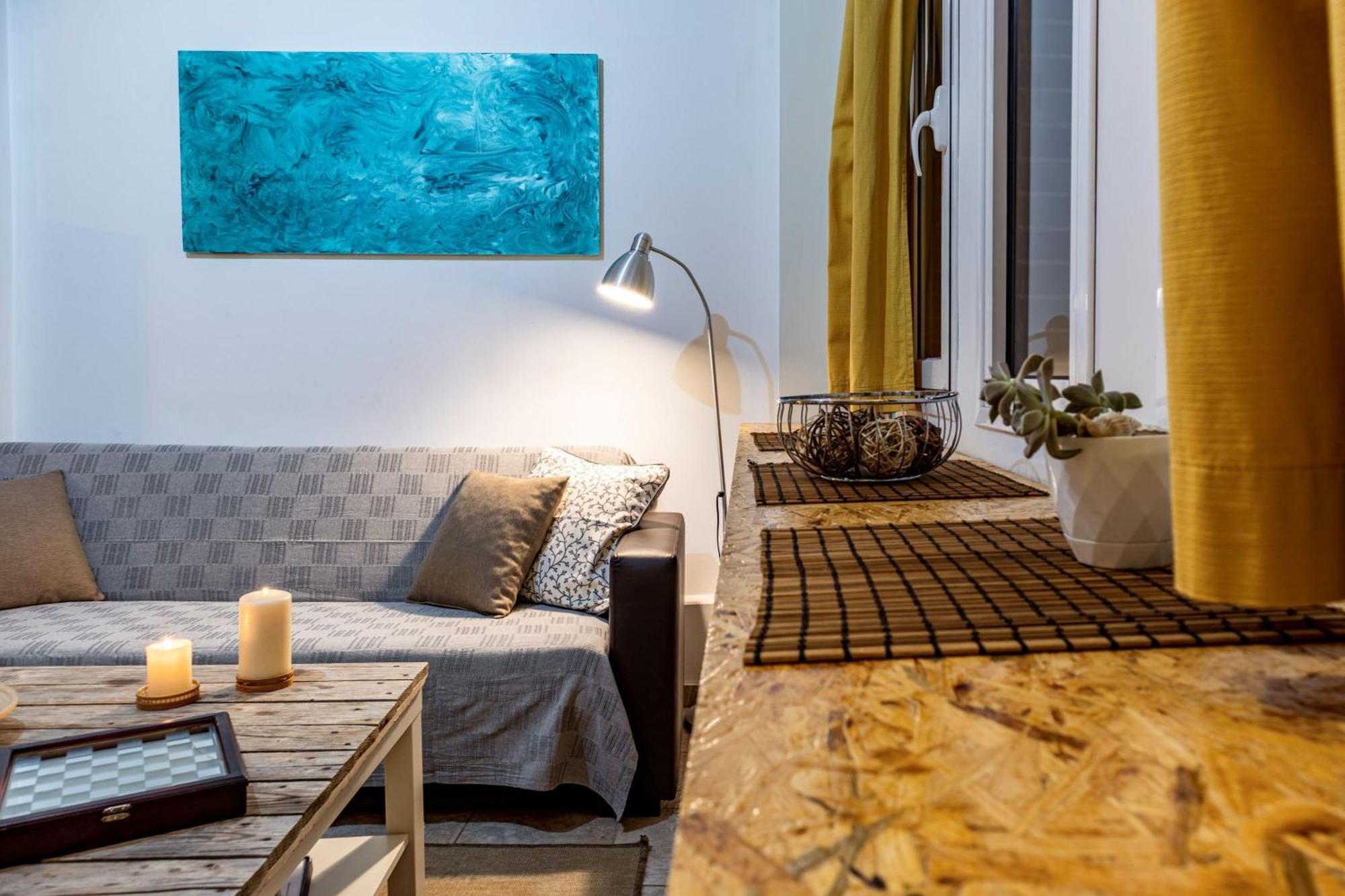 Downtown Central Suite With Private Parking Kalamata Exterior photo